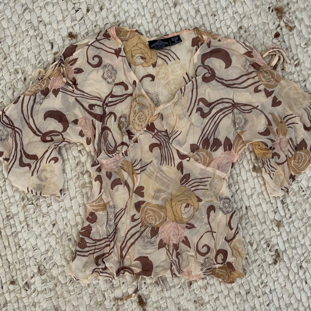 V-neck flutter sleeve blouse